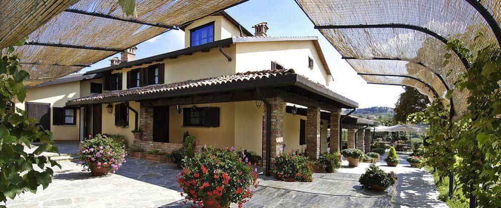 Aparthotel La Maragliana Castel Rocchero Exterior foto