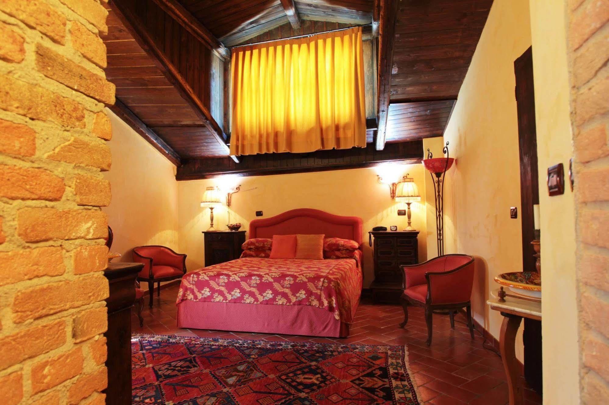 Aparthotel La Maragliana Castel Rocchero Exterior foto